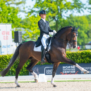 Hans Peter Minderhoud en Invictus winnen Roelofsen Horse Trucks Grand Prix Special